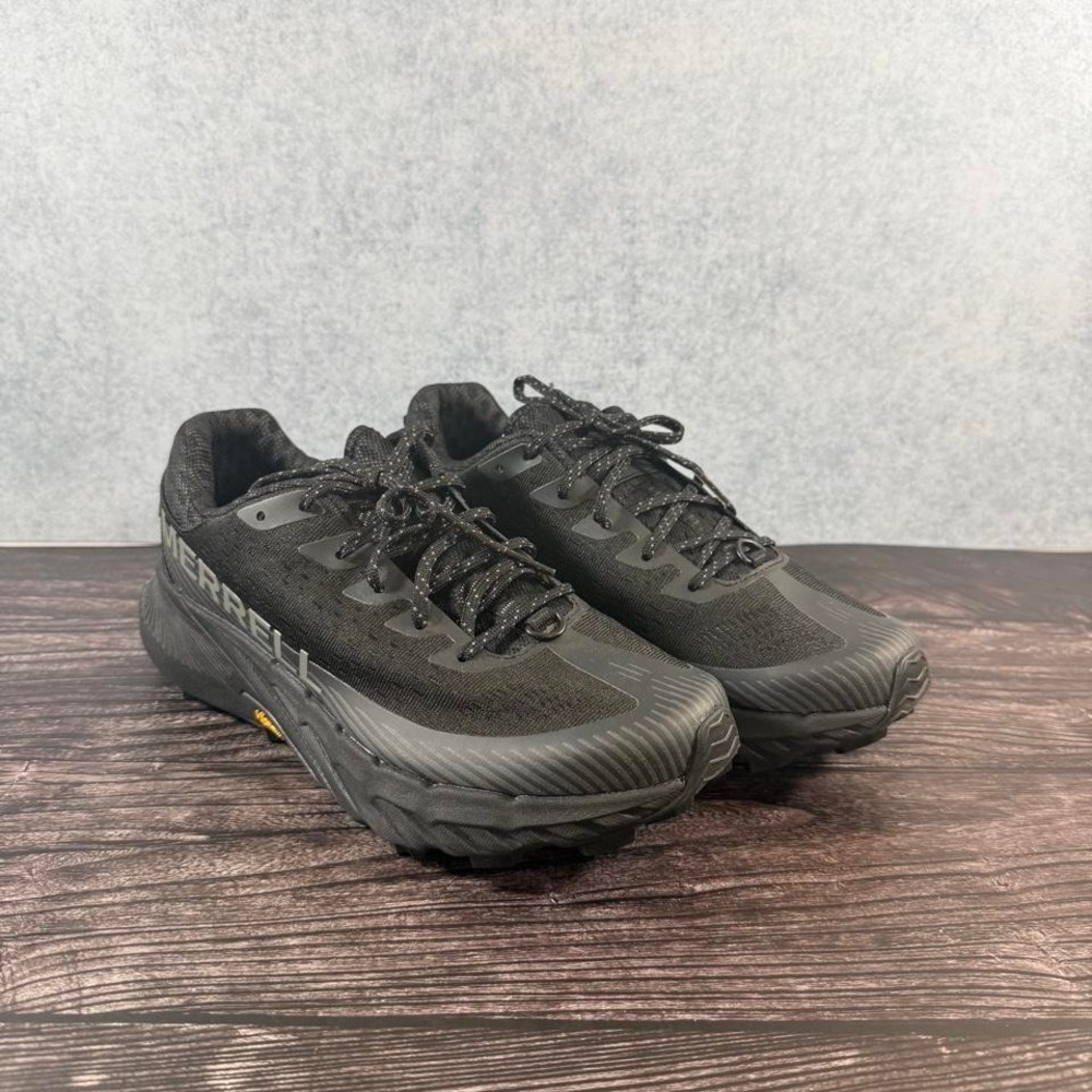 Merrell women's size 9 black trail running shoes